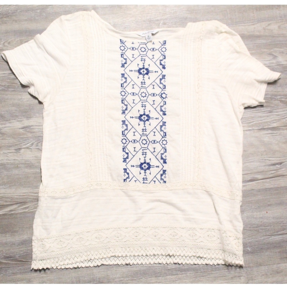 Lucky Brand Embroidered Shirt Womens M Cream Blue Lace Trim Boho Peasant Top